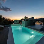 Villa Luxury Hills *