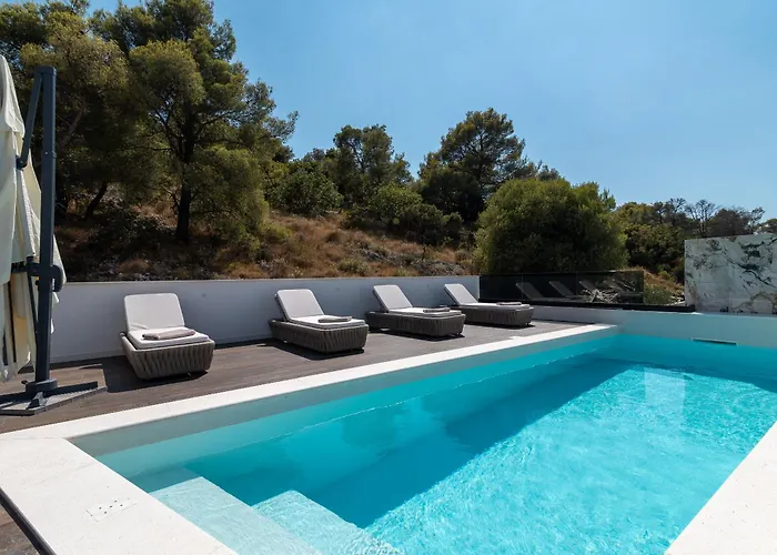 Luxury Hills Villa