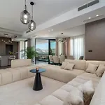 Luxury Hills Traù