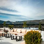 Luxury Hills