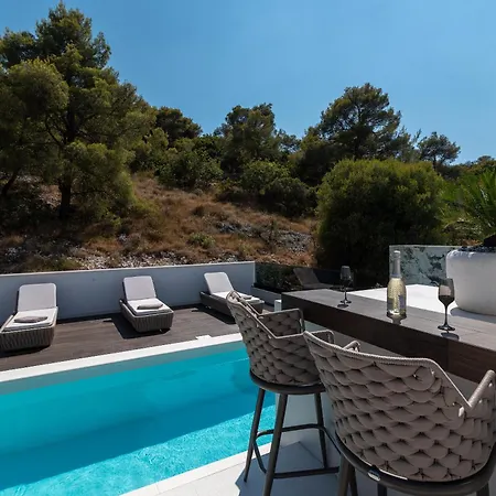 Luxury Hills