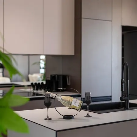 Luxury Hills Vila *