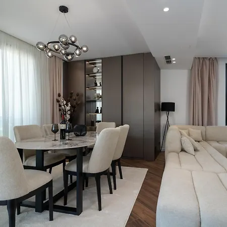 فيلة Luxury Hills تروغير