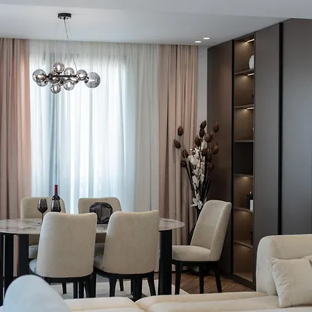 Luxury Hills تروغير