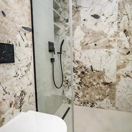 فيلة Luxury Hills تروغير