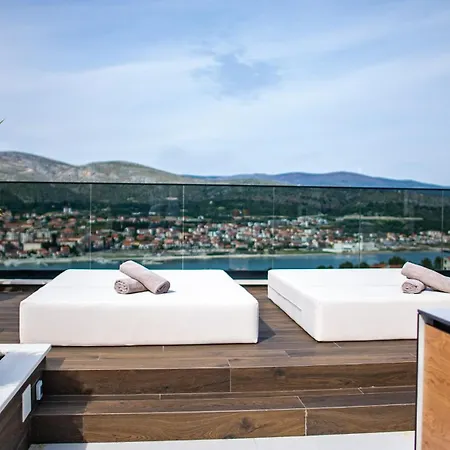 Luxury Hills * تروغير