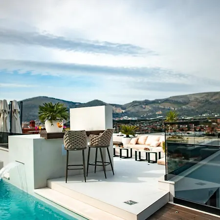 Luxury Hills Villa